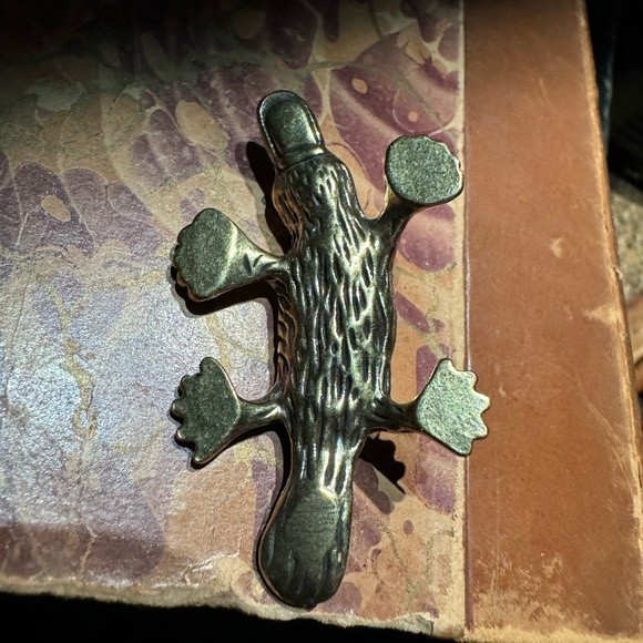 Solid Brass Platypus Vintage-style Sculpture Desk Decor - Picture 6 of 11